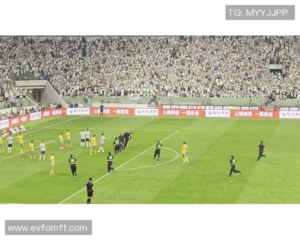 球员交易赛场爆发小插曲,裁判如何处理?